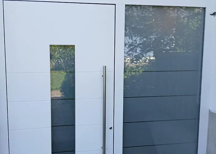 Klein & Fein - Small & Beautiful Handthal