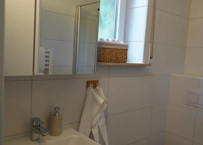 公寓 Klein & Fein - Small & Beautiful Handthal